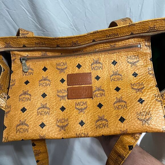 MCM Visetos Heritage Tote - Cognac - Monogram - Made in Germany - Picture 9 of 13